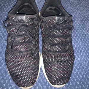 Adidas tennis shoes women’s size 9